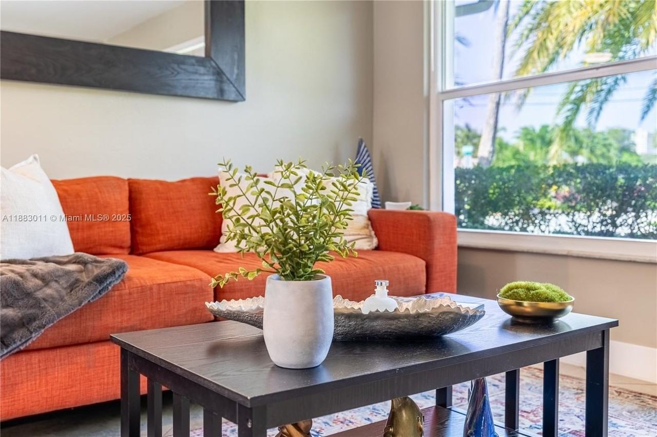 505 Se 25th Ave #2 - Photo 4 of 29