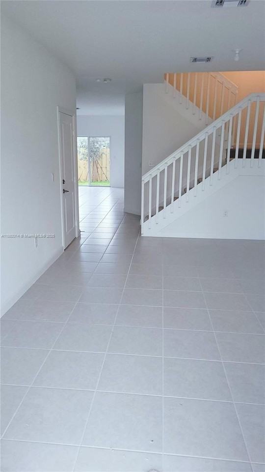 12010 Nw 47th Mnr #12010 - Photo 3 of 13