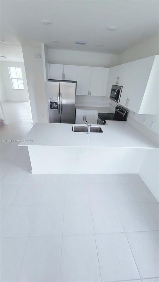 12010 Nw 47th Mnr #12010 - Photo 6 of 13