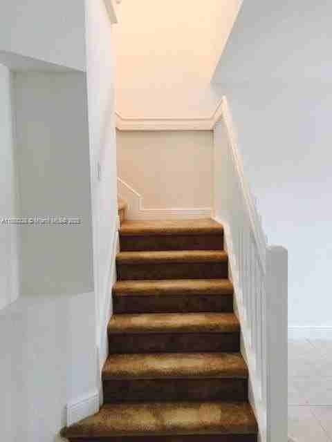 7912 Northwest 107th Court - Photo 5 of 8