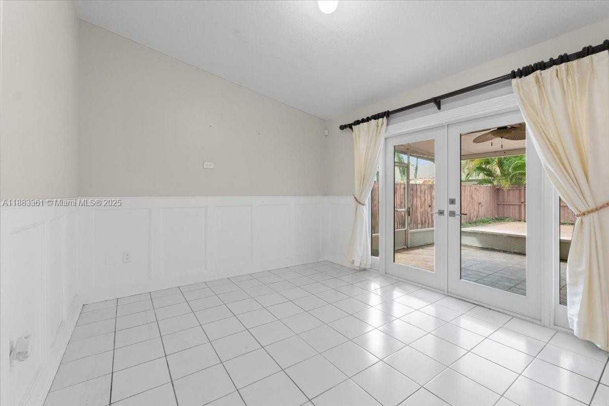 15327 Sw 179th Ter - Photo 3 of 28