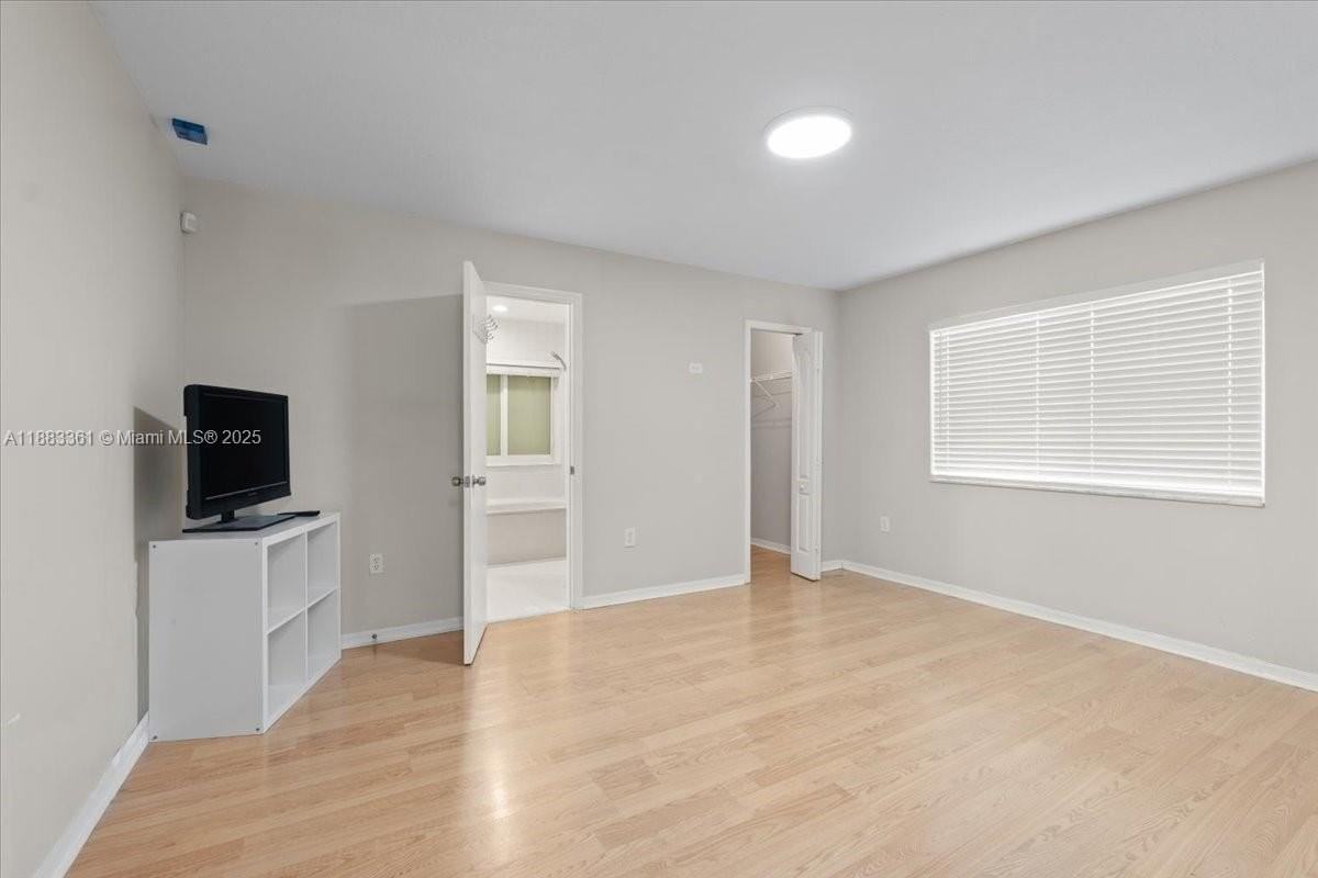 15327 Sw 179th Ter - Photo 5 of 28