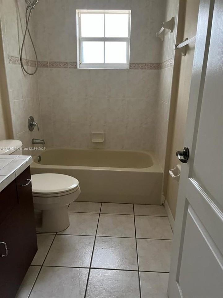 6 Westbury Ln #0 - Photo 6 of 11