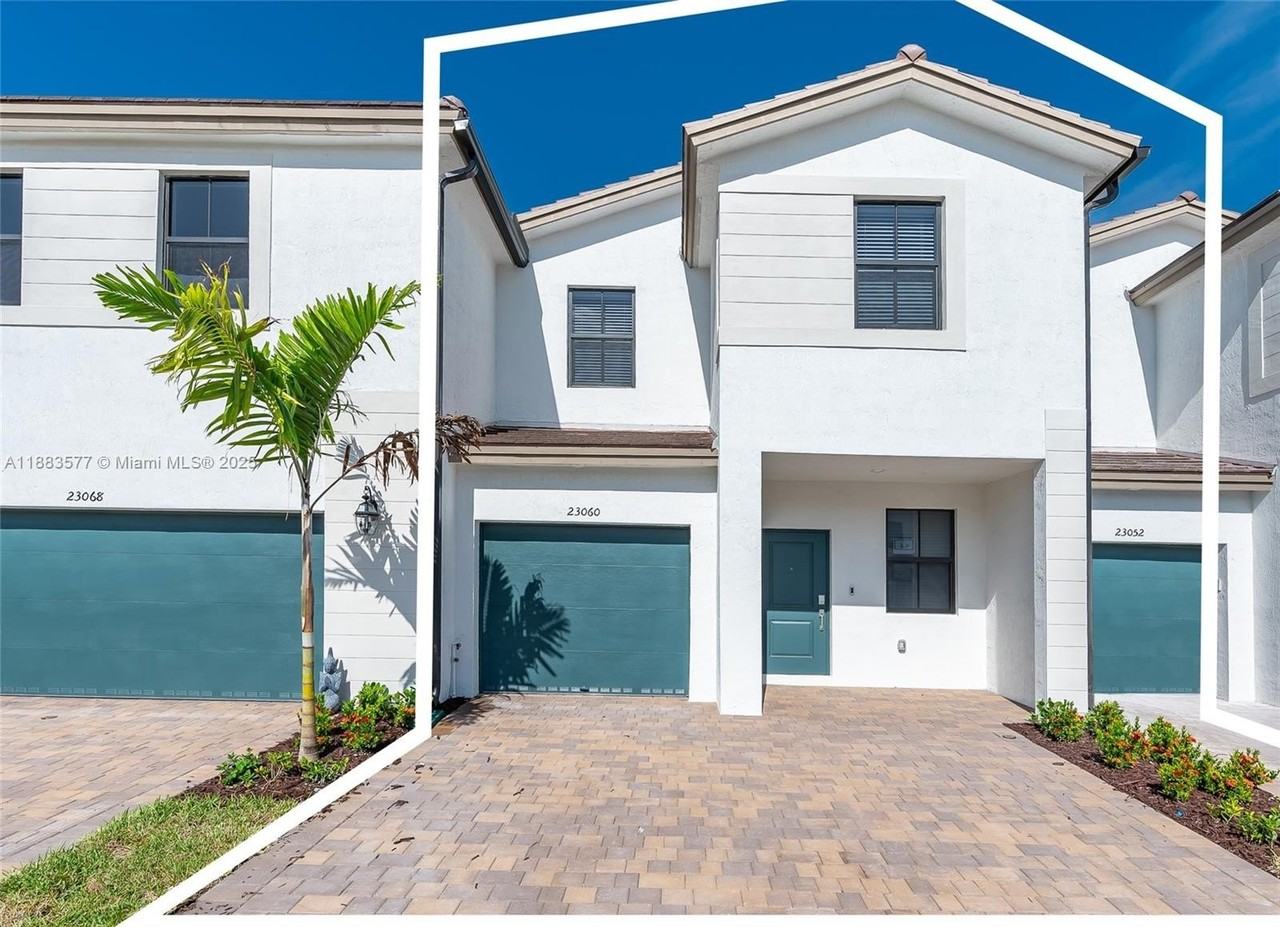 23060 Sw 129th Pl #23060 - Photo 2 of 32