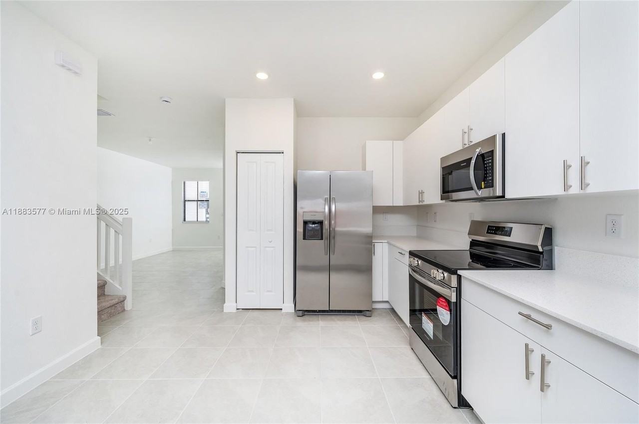 23060 Sw 129th Pl #23060 - Photo 4 of 32