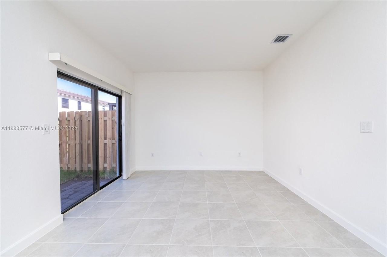 23060 Sw 129th Pl #23060 - Photo 6 of 32