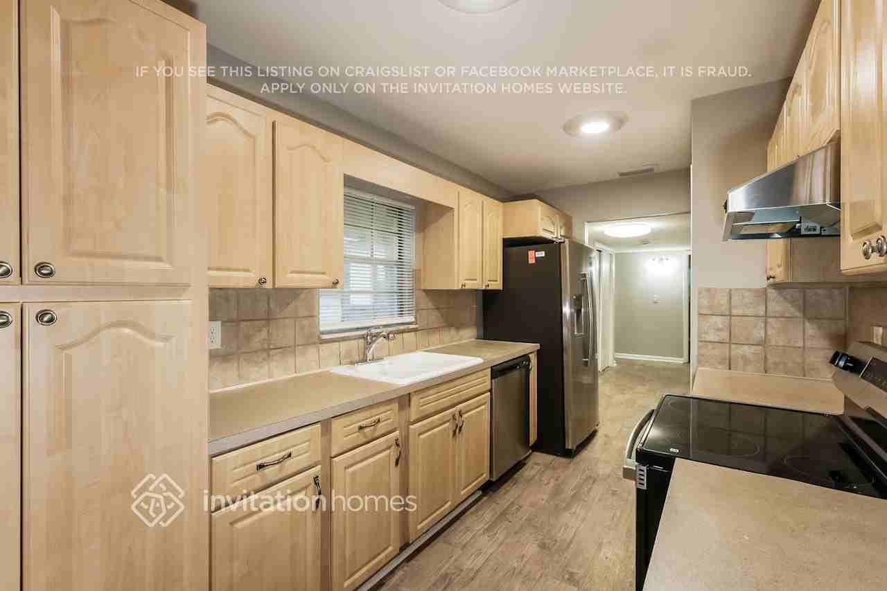 1111 North Parsons Avenue - Photo 7 of 17