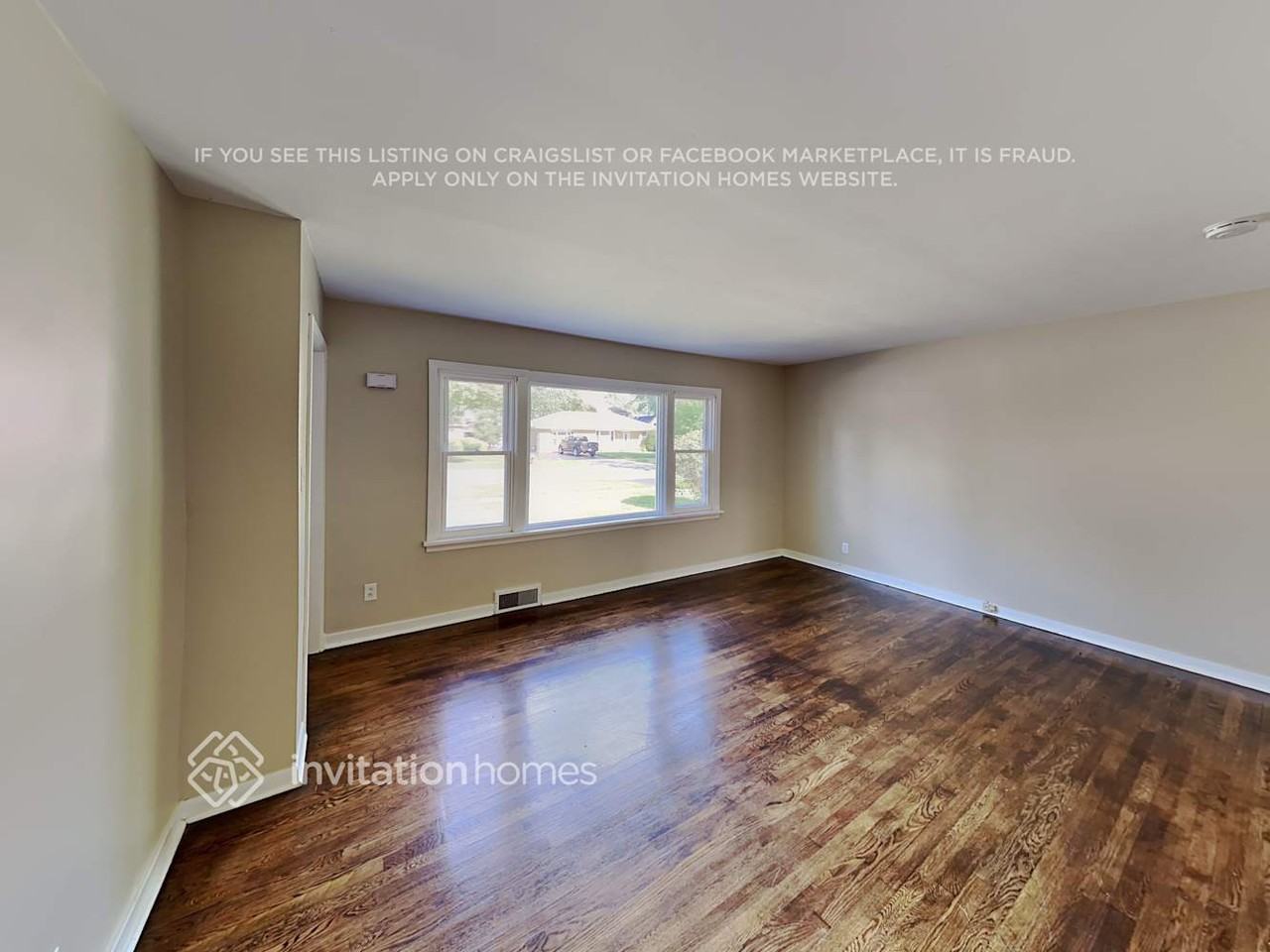 7930 Long Ave - Photo 5 of 21