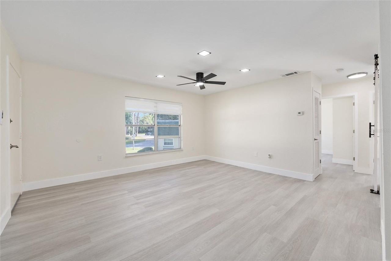 1538 Southeast 25th Loop #F - Photo 4 of 18