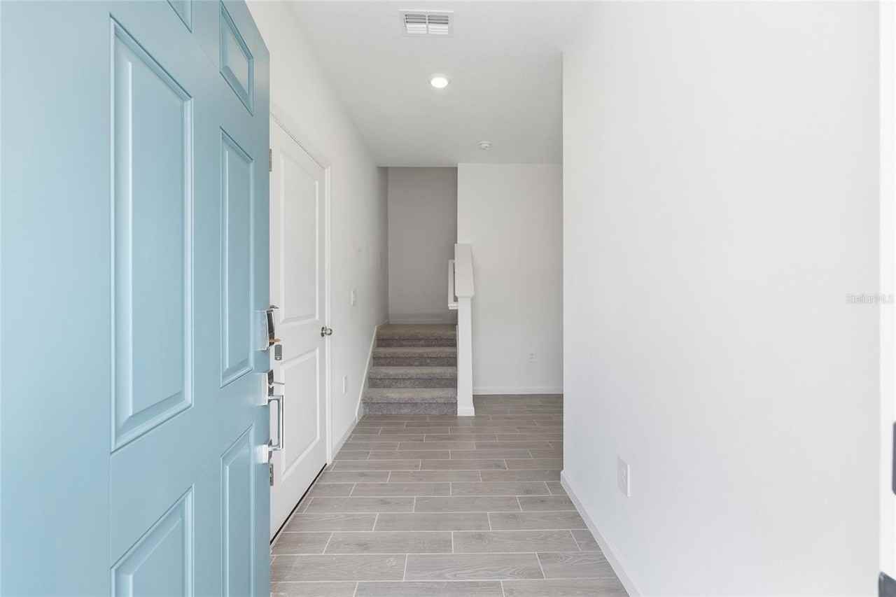 3625 Southeast 37th Court - Photo 3 of 29