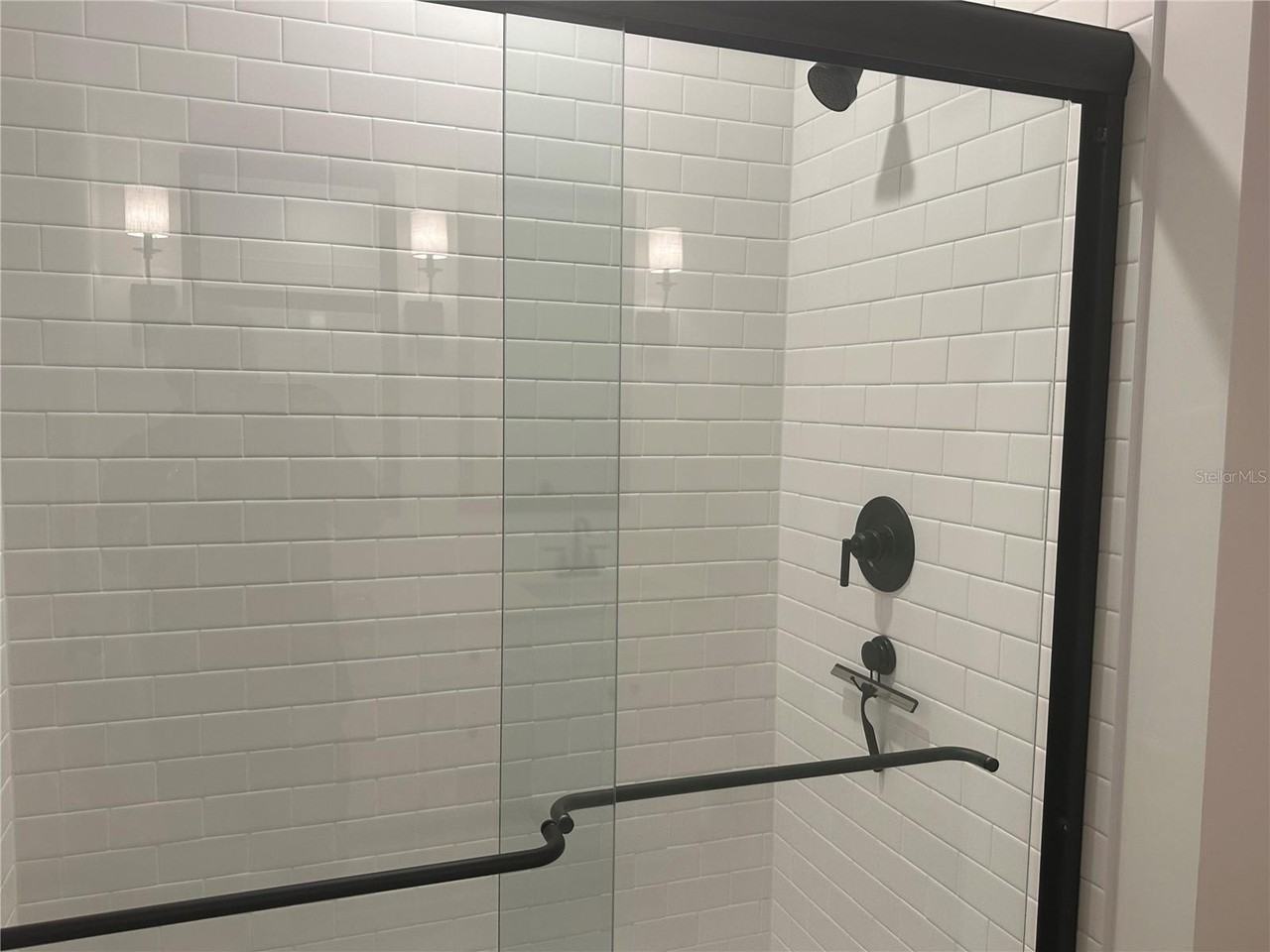 712 Donau Avenue Northwest - Photo 6 of 12