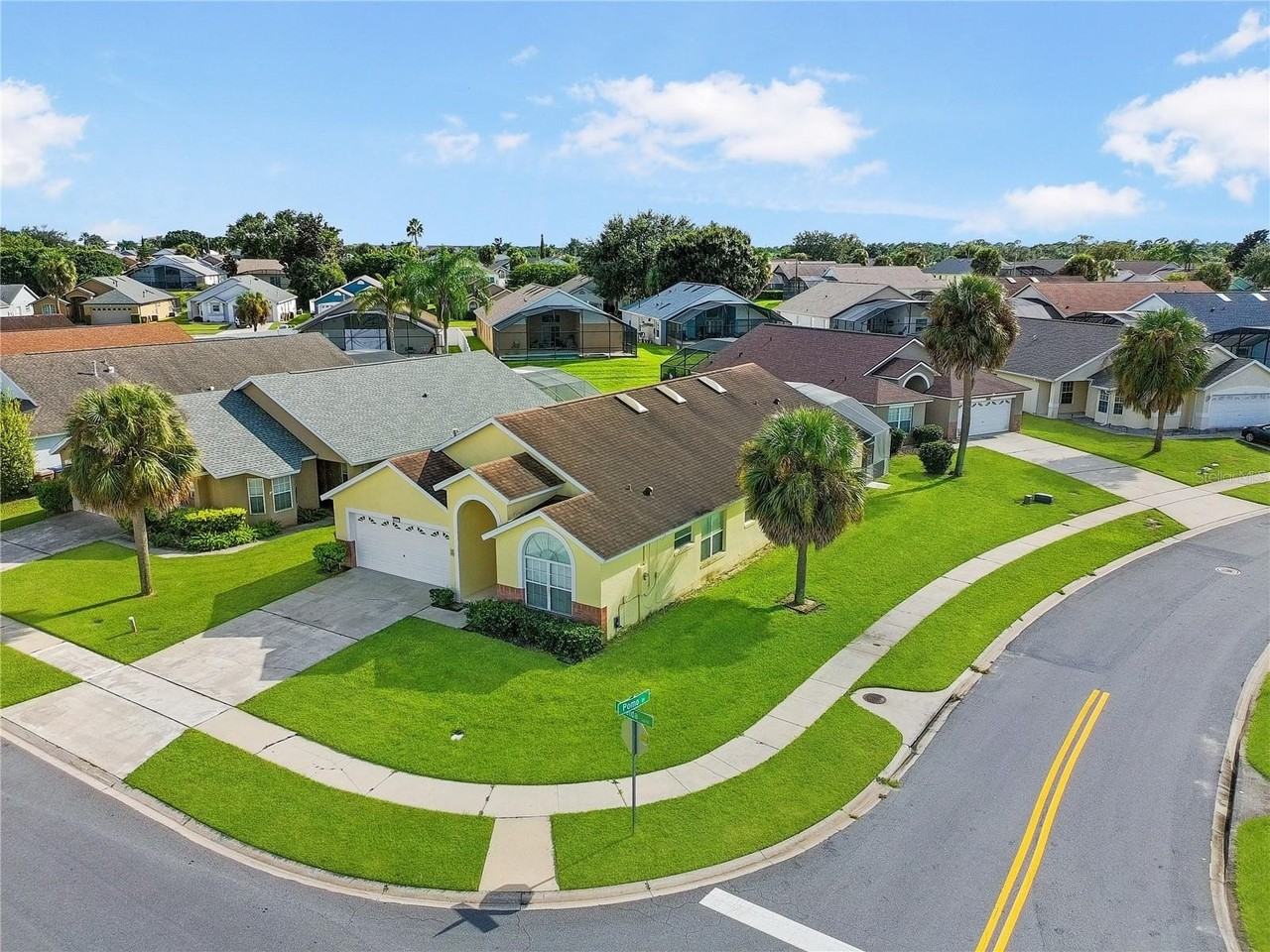 2512 Oneida Loop - Photo 2 of 29