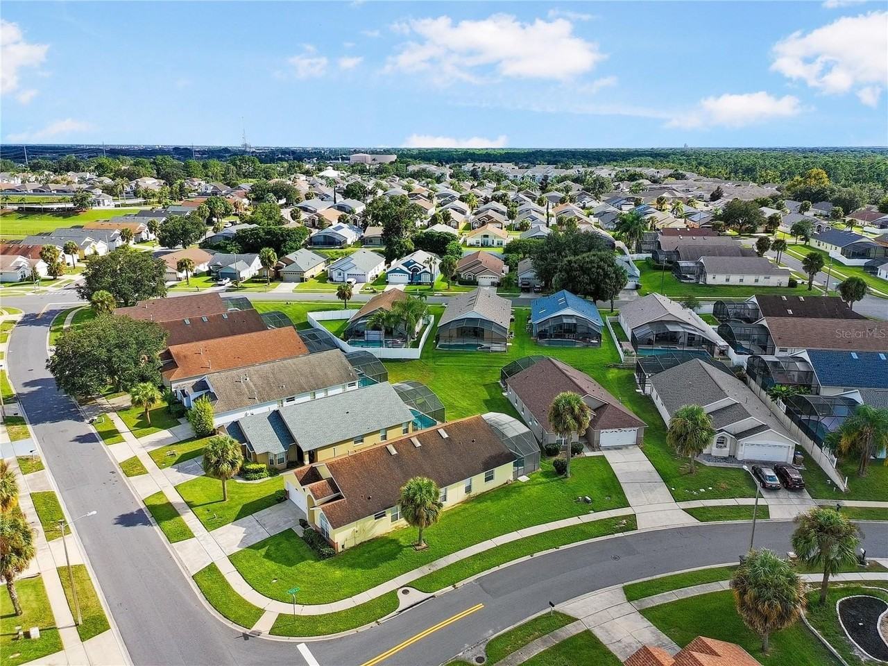 2512 Oneida Loop - Photo 4 of 29