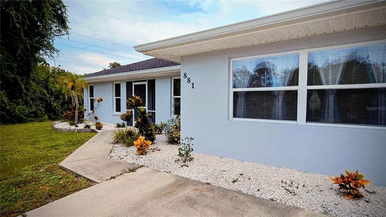 881 Bayshore Drive - Photo 2 of 48