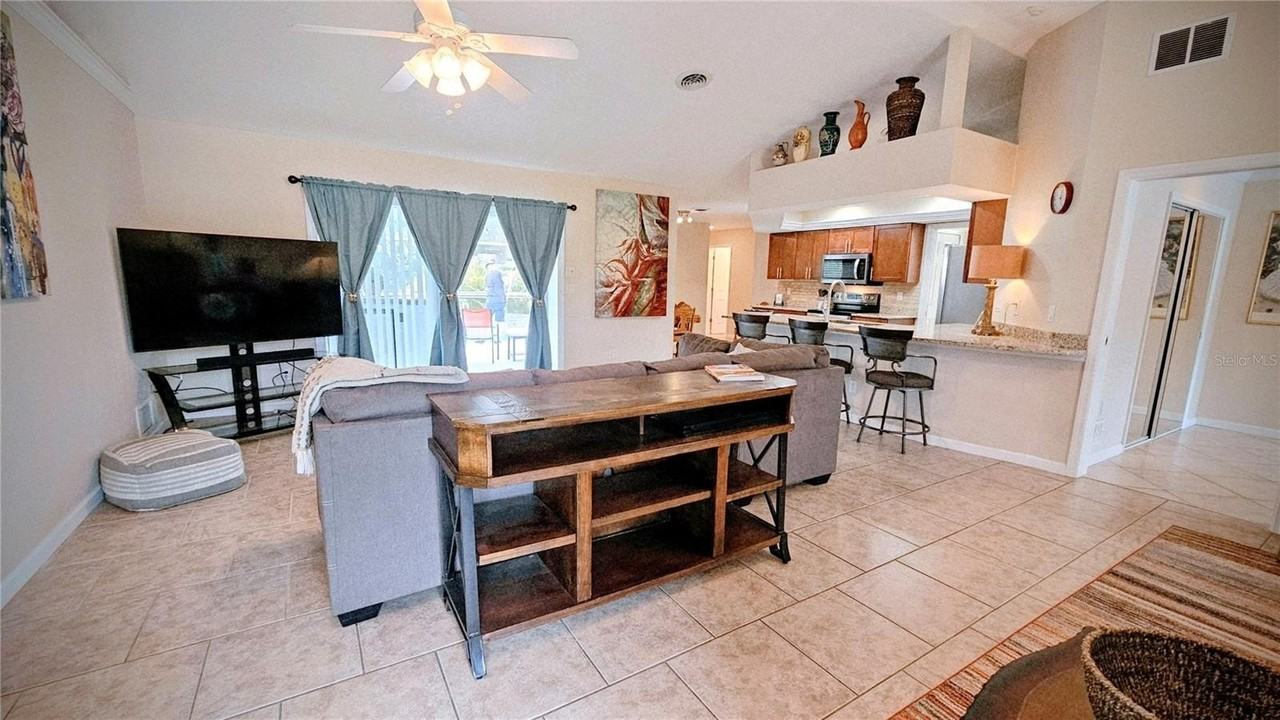 881 Bayshore Drive - Photo 3 of 48