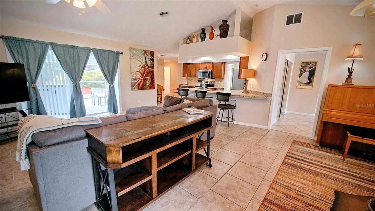 881 Bayshore Drive - Photo 4 of 48