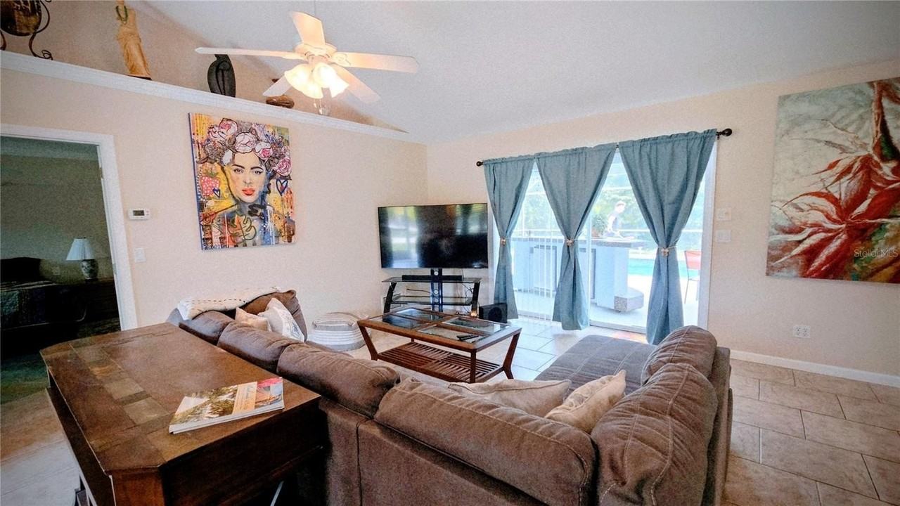 881 Bayshore Drive - Photo 7 of 48