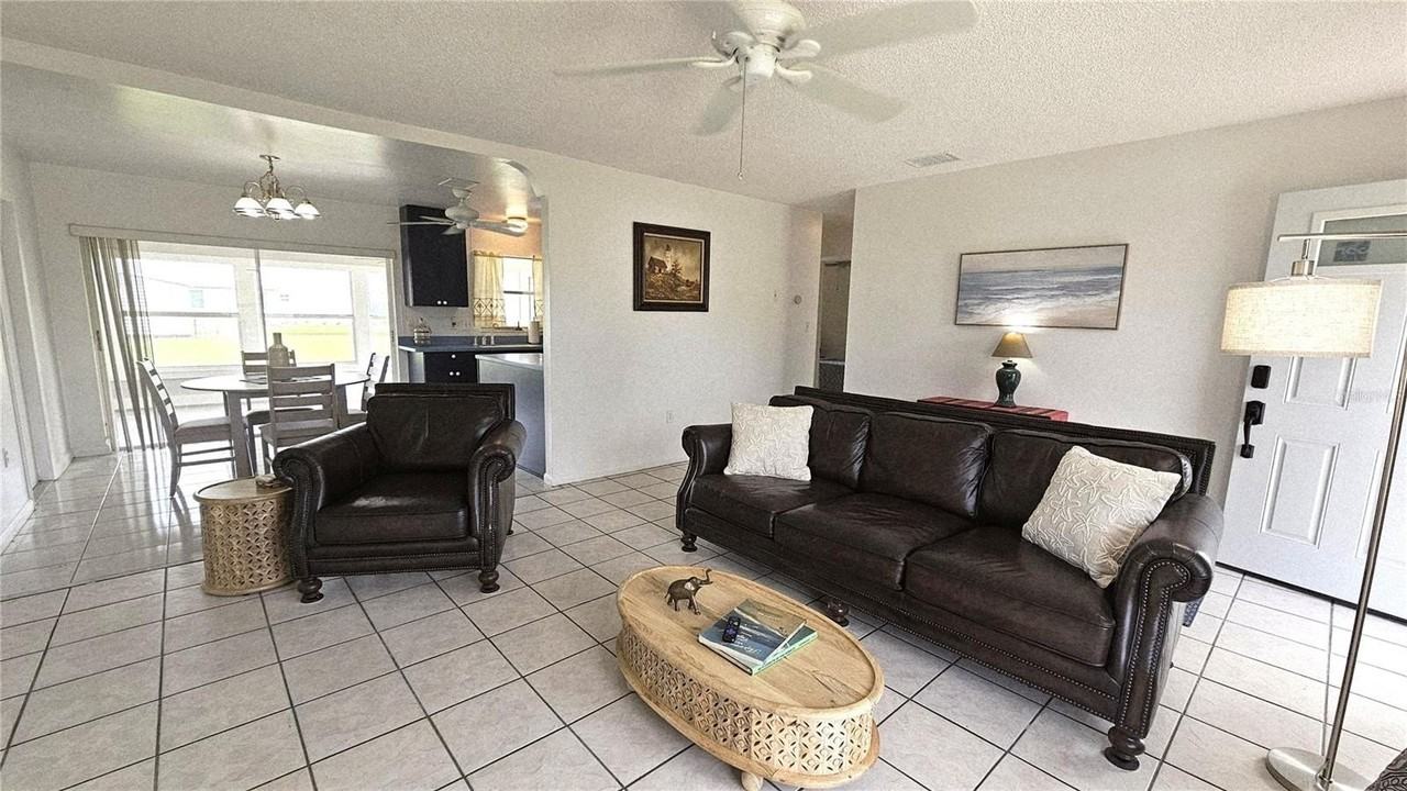 13398 Ballon Avenue - Photo 6 of 27