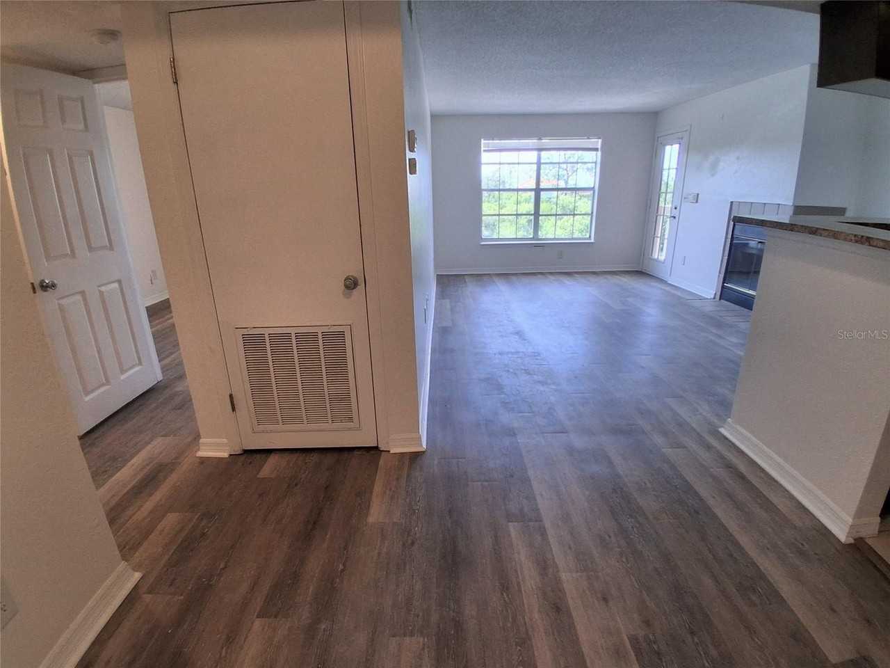 10200 Gandy Blvd N #514 - Photo 6 of 22