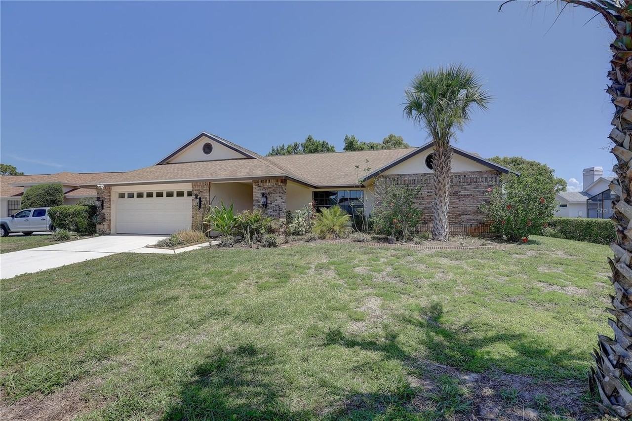 8521 Caitlin Ct - Photo 6 of 50