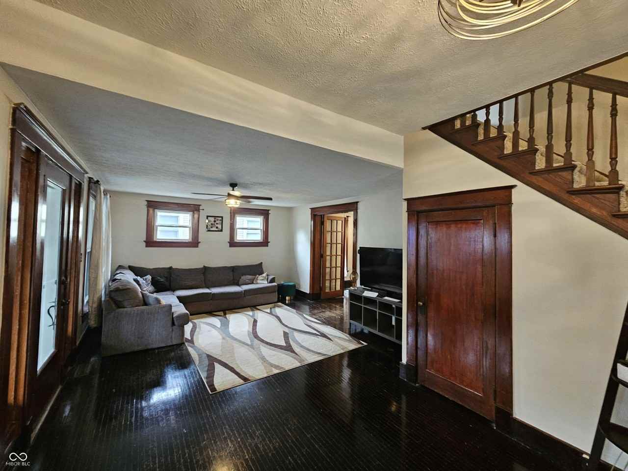 814 E Raymond St - Photo 3 of 26