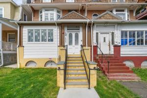 featured image of 405 Grand St #2