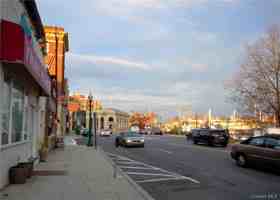 featured image of 132 W Boston Post Rd #5