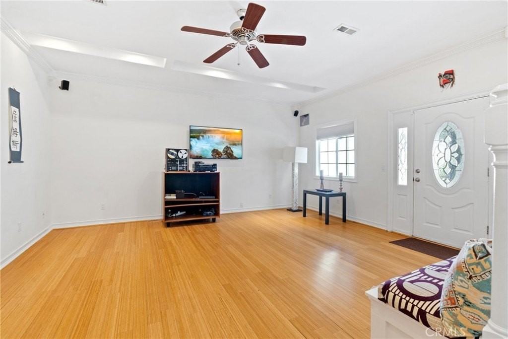 2508 Canyada Ave - Photo 4 of 19