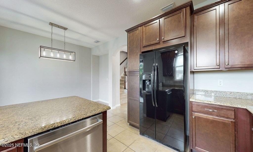 168 Nelson Ln - Photo 6 of 44