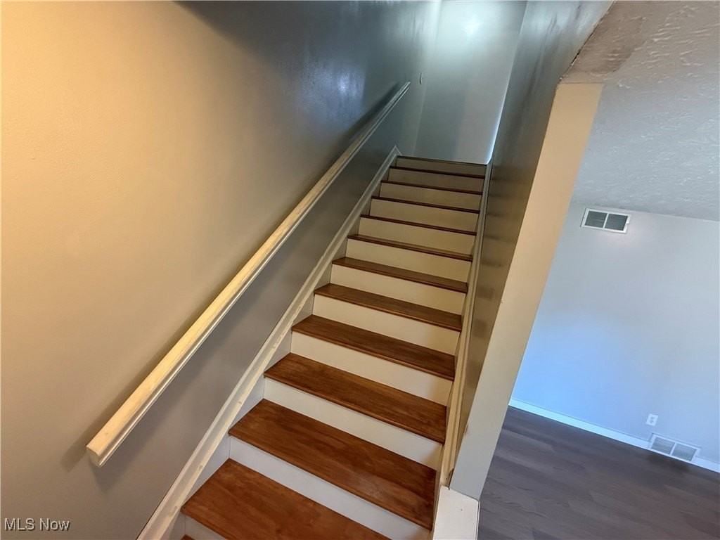 189 Summit Ave - Photo 7 of 19