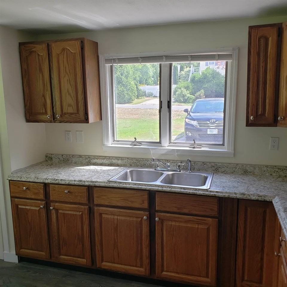 49 Pine Hill Rd - Photo 4 of 18