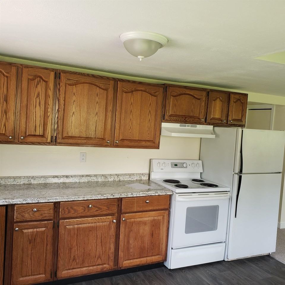 49 Pine Hill Rd - Photo 5 of 18