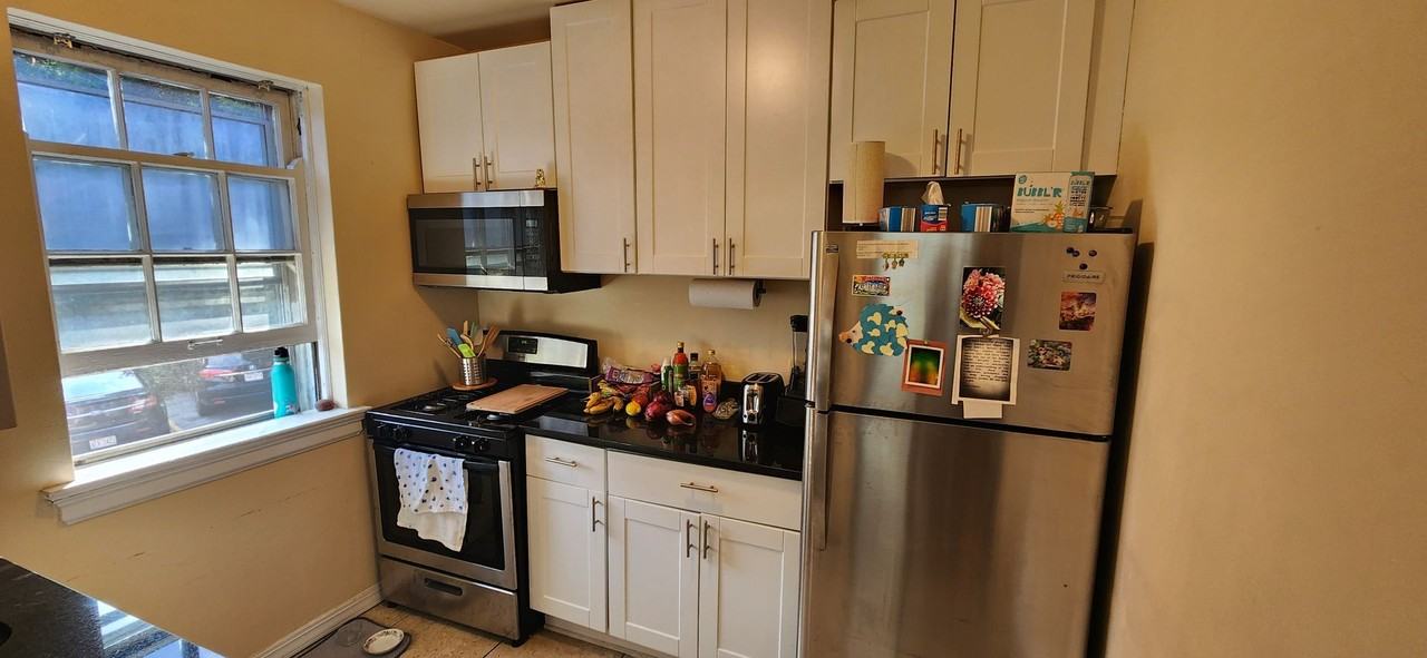 1423-35 Martha Washington Dr. - Photo 6 of 20