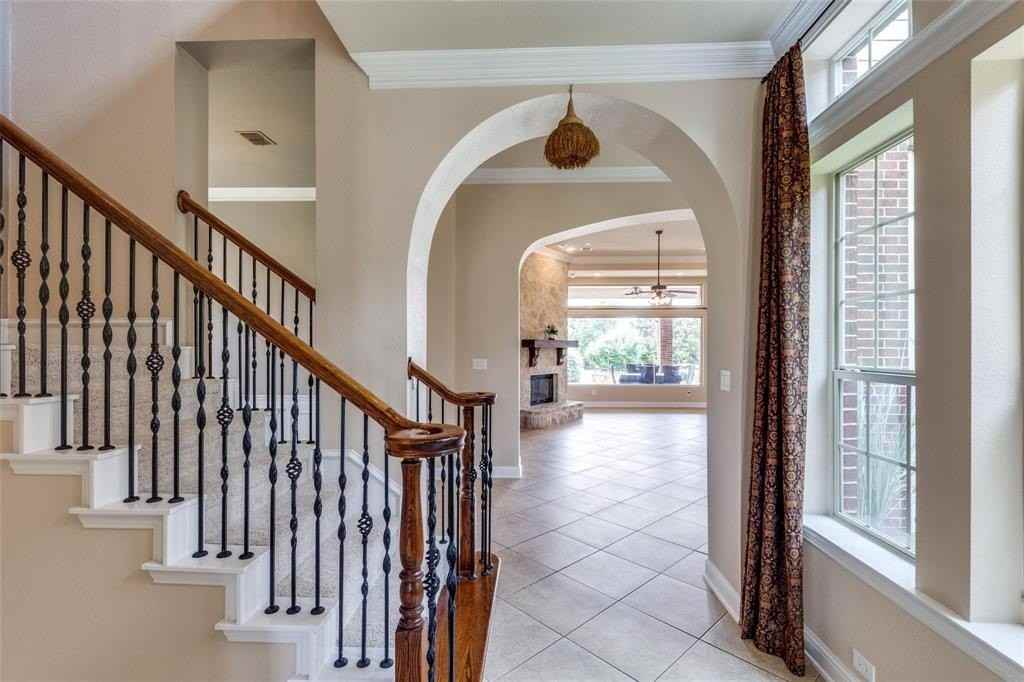 210 Rockland Trl - Photo 2 of 31