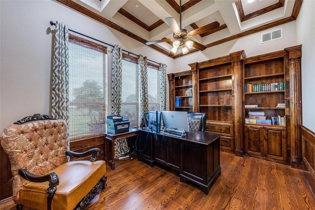 210 Rockland Trl - Photo 4 of 31