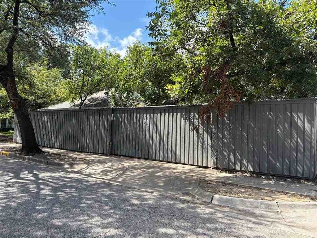 4600 Belclaire Ave - Photo 2 of 2