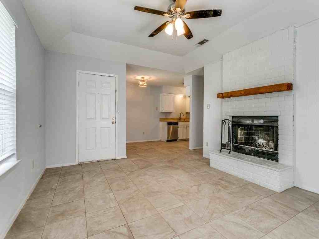 980 Meadow Circle South - Photo 3 of 14