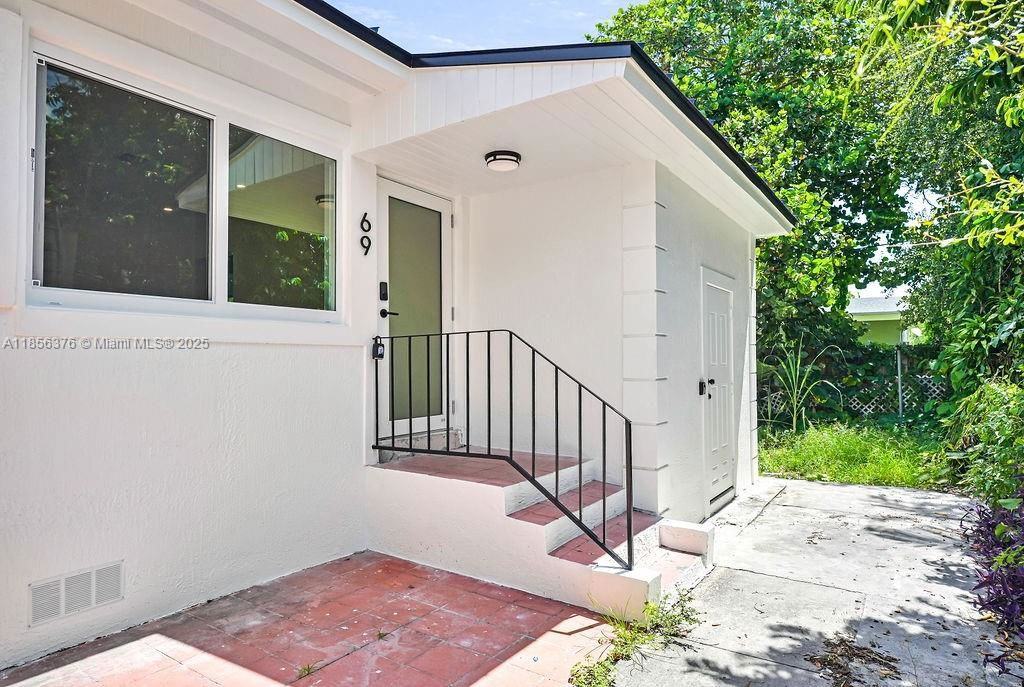 10769 Ne 2nd Ave #2 - Photo 2 of 8