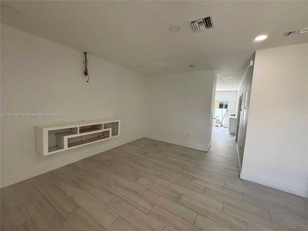 26514 Sw 138th Ave #26514 - Photo 6 of 8