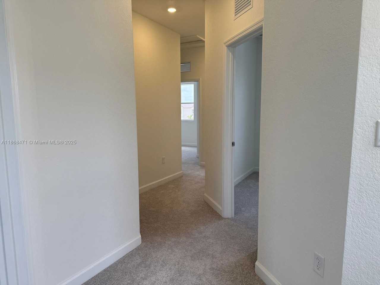 2659 Se 24th Ct - Photo 7 of 8