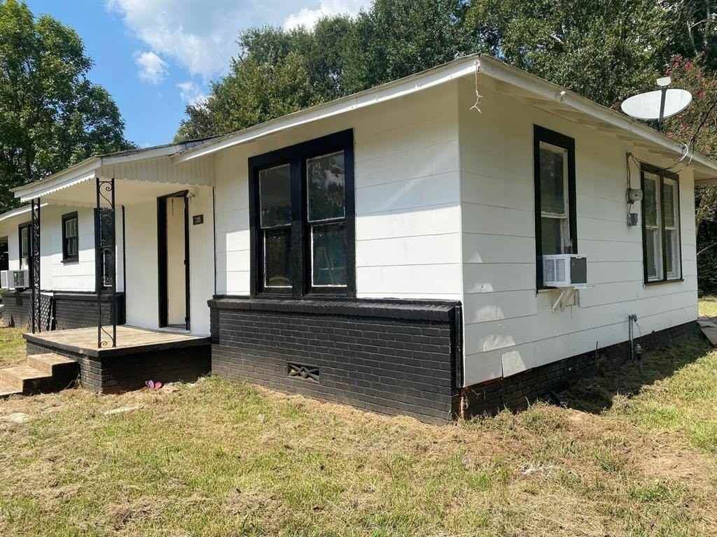 205 Gammage St - Photo 4 of 13