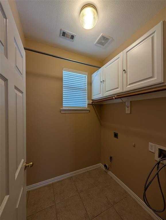 6620 Crator Drive - Photo 7 of 26