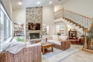 featured image of 5425 Collinwood Ave