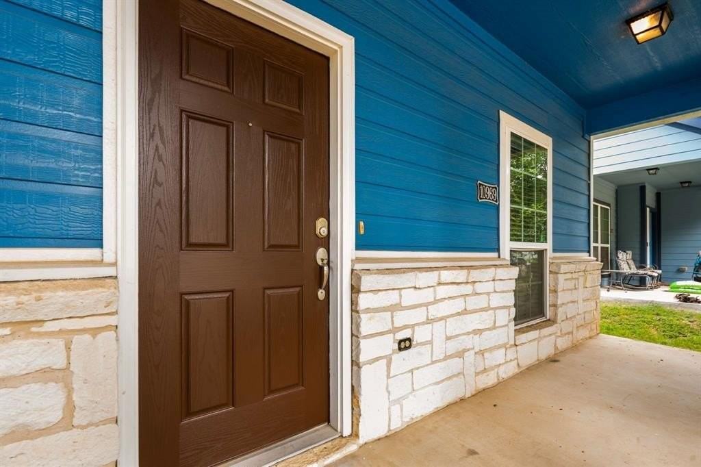 10969 Colonial Heights Lane - Photo 6 of 34