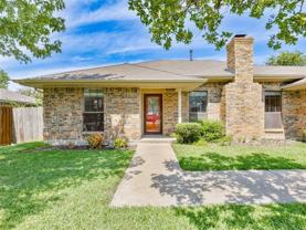 705 Oak Ln - Photo 1 of 1