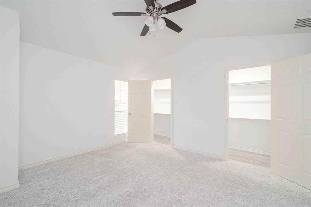 20 Abbey Road - Photo 4 of 8