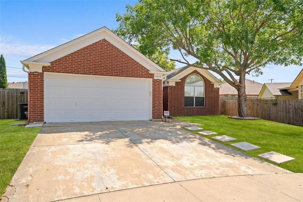 6903 Hawaii Ln - Photo 3 of 28