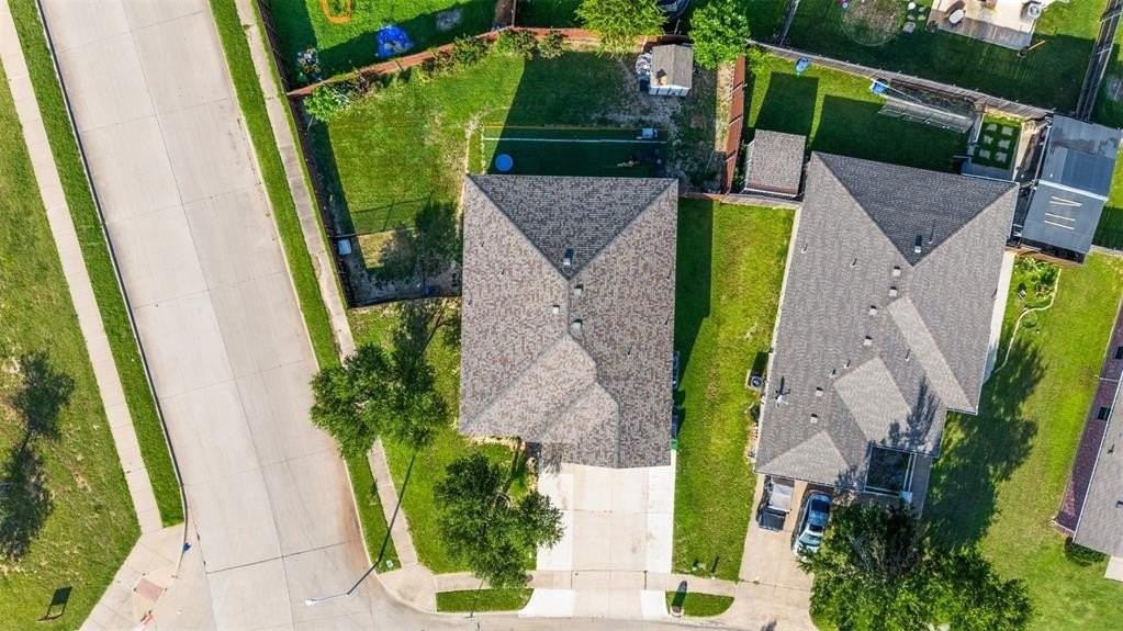 4600 Leslie Ln - Photo 5 of 37