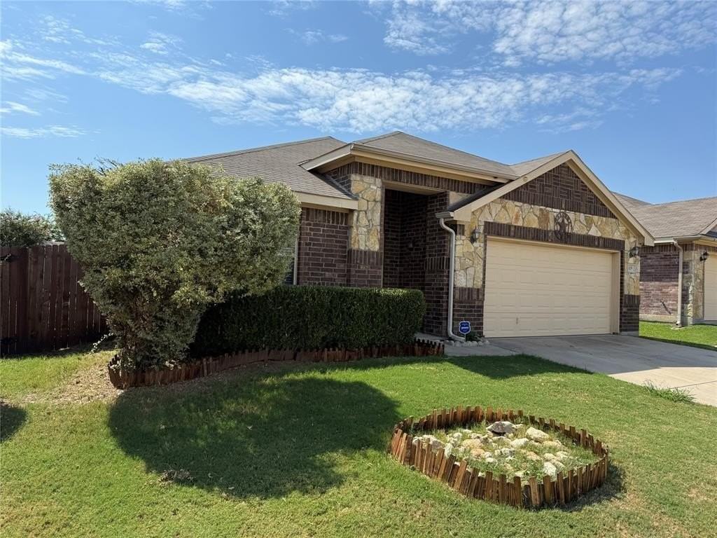 409 Haddington St - Photo 2 of 25