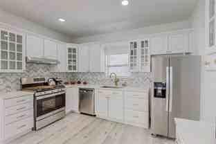 829 Lake Bluff Dr - Photo 1 of 1